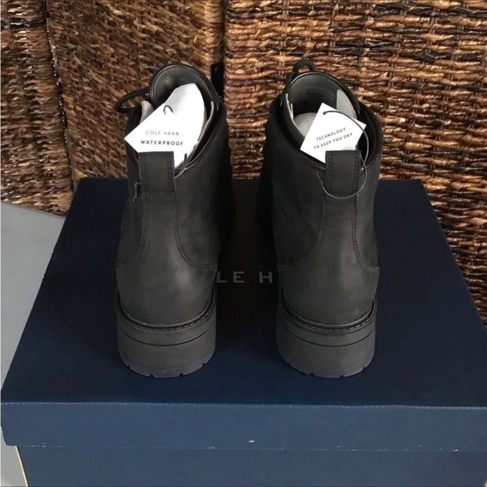 COLE HAAN NWOT LACEUP BLACK WATER PROOF BOOTS FINAL PRICE - Picture 2 of 16